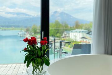 Private spa tub