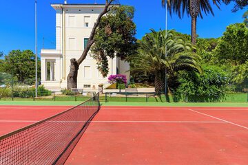 Tennis court