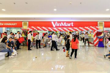 Shopping mall