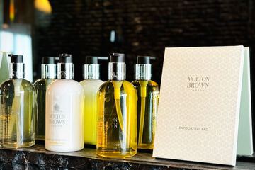Bathroom amenities
