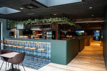 Sports bar