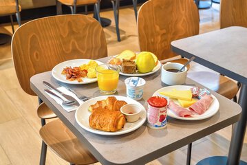 Breakfast meal