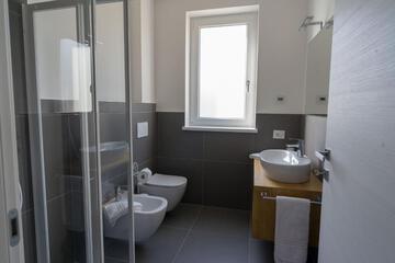 Photo 51