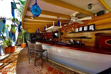 Sports bar