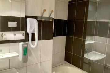 Photo 38