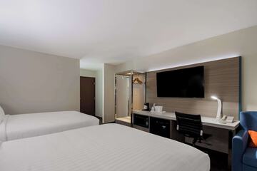 Room 27 of 33
