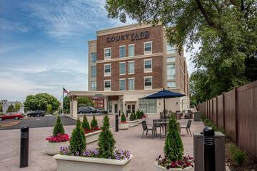 The East Avenue Inn & Suites