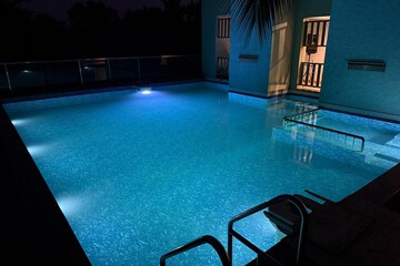 Rooftop pool