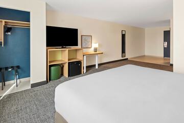 Room 16 of 34