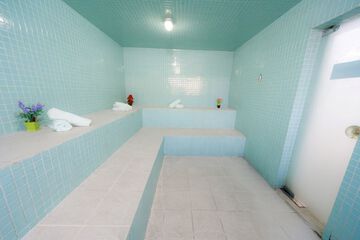 Steam room
