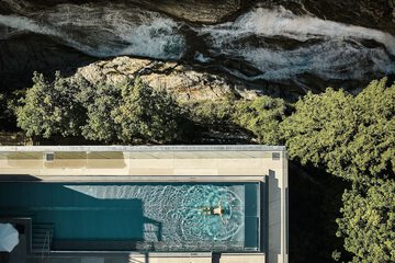 Infinity pool