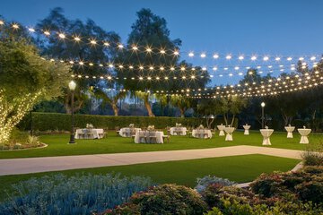 Ballroom/Hall 41 of 47