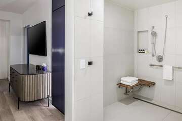 Bathroom shower