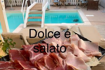 Photo 33