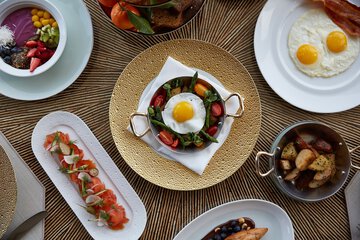 Breakfast/Coffee Service 94 of 130