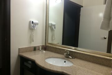 Bathroom sink