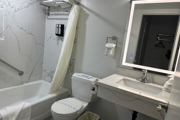 Room 3 of 10