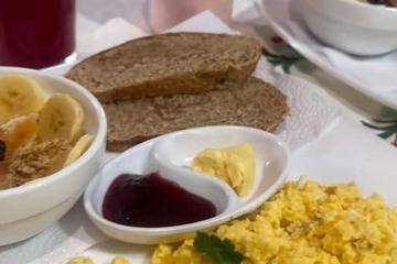 Breakfast meal