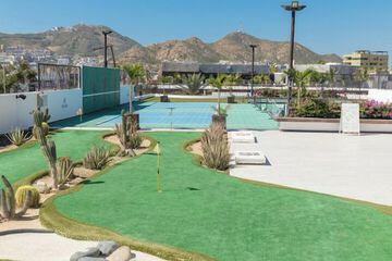 Mini-golf
