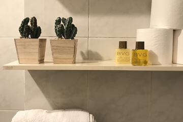 Bathroom amenities