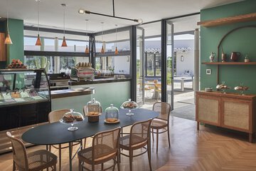 Cafe