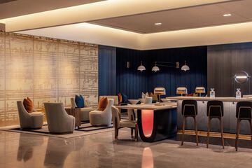 Lobby lounge
