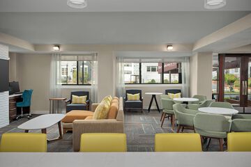 Hotel Interior 7 of 32