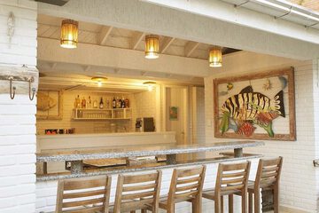Poolside bar