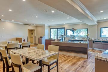 Breakfast area