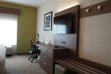 Room 15 of 61