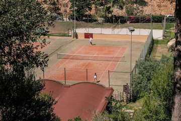 Tennis court