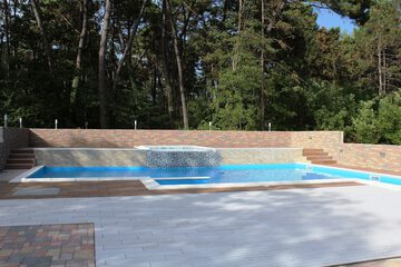 Pool waterfall