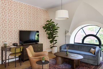 Room 16 of 37