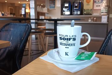 Coffee shop