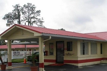 Red Carpet Inn