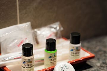 Bathroom amenities