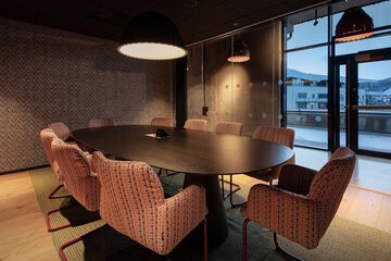 Meeting facility