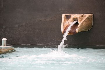 Pool waterfall