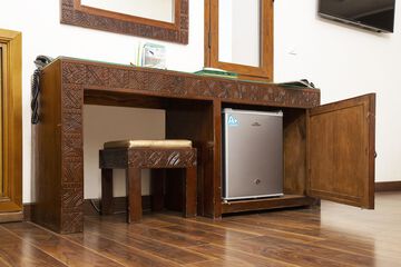 Mini-refrigerator