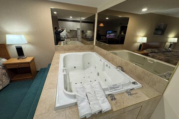 Jetted tub