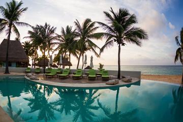 Infinity pool