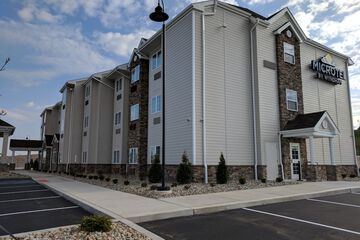 Microtel Inn & Suites by Wyndham Clarion