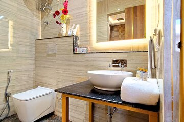 Bathroom amenities