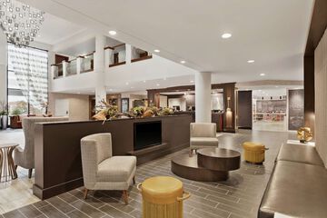Doubletree by Hilton McLean Tysons