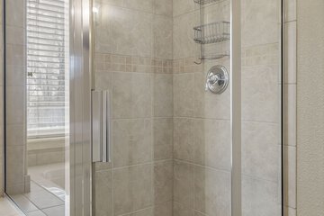 Bathroom shower