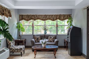 Hotel Interior 4 of 16