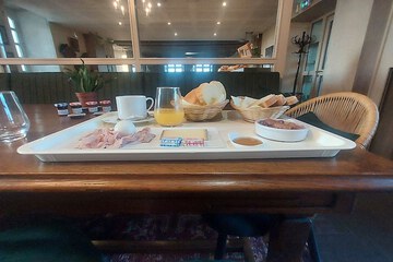 Breakfast meal