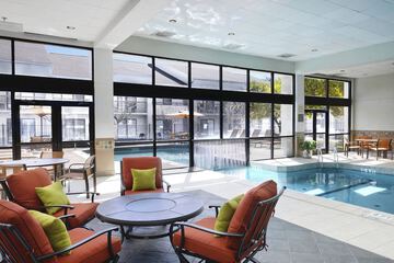 Indoor/outdoor pool