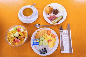 Breakfast meal