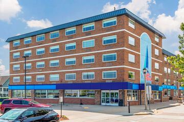 Hotel 4 of 87